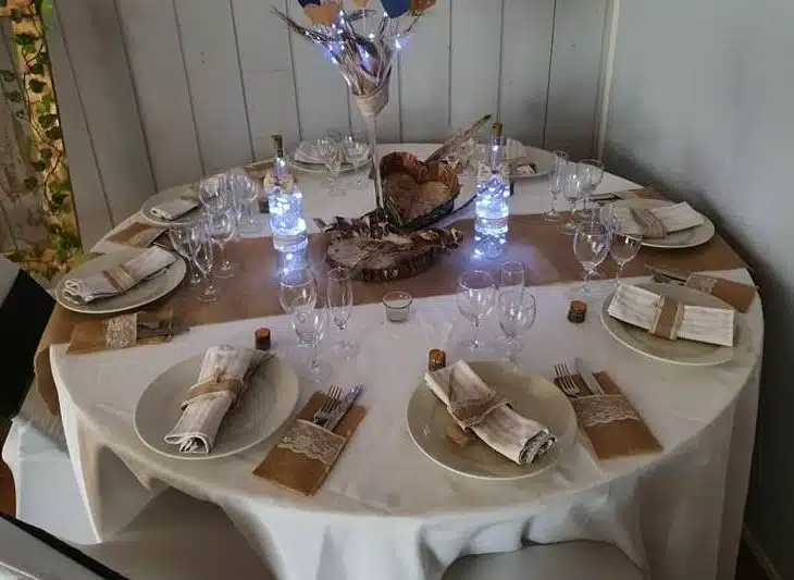 Comment créer une décoration de centre de table personnalisée pour votre mariage
